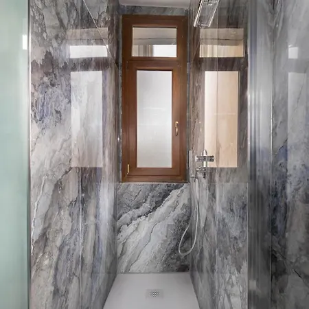 Augustus Vw Duomo W 3 Bad 3 Bat Ac Appartamento